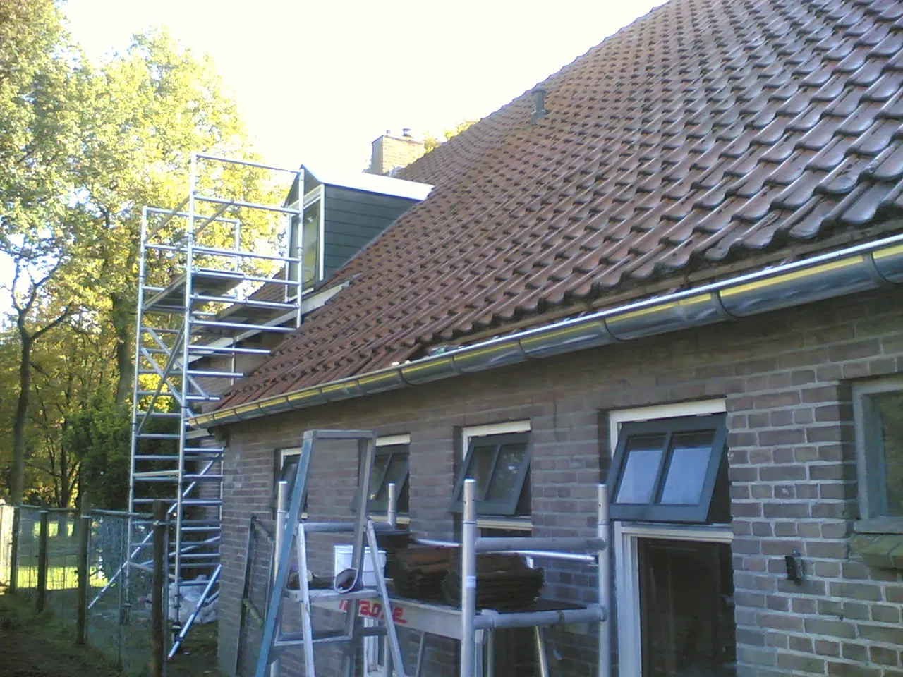 Dakwerk project - dakgoot en hemelwaterafvoer installatie