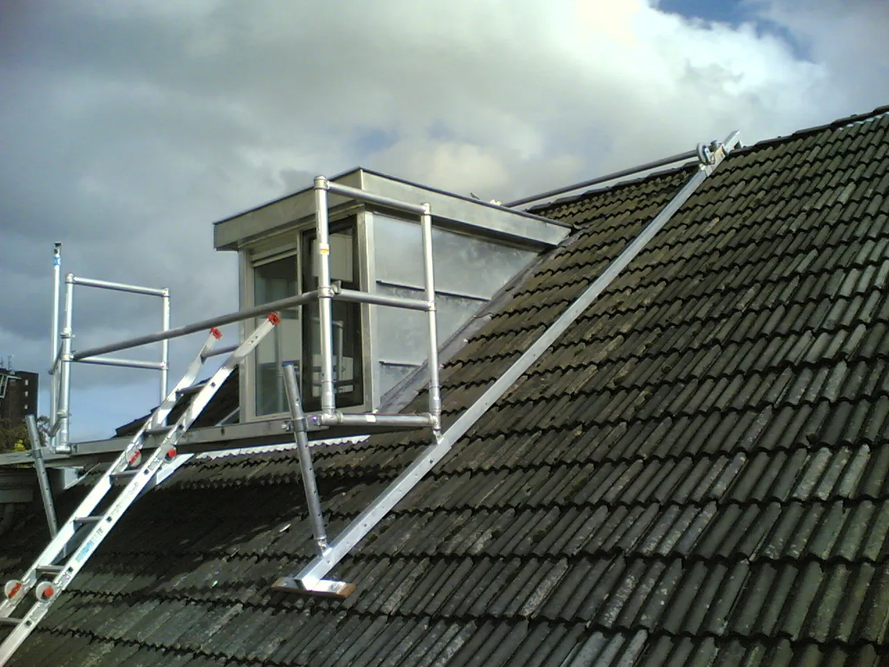 Dakwerk project - zinken dakgoot installatie